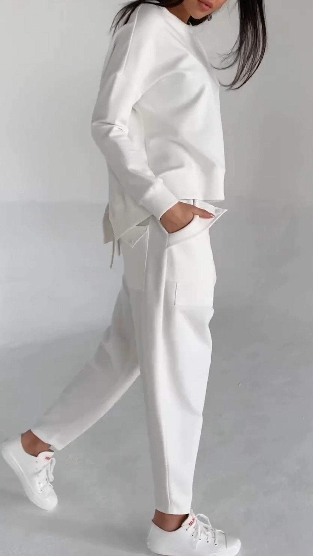 Lotte | Conjunto de Dos Piezas con Cuello Redondo y Mangas Largas