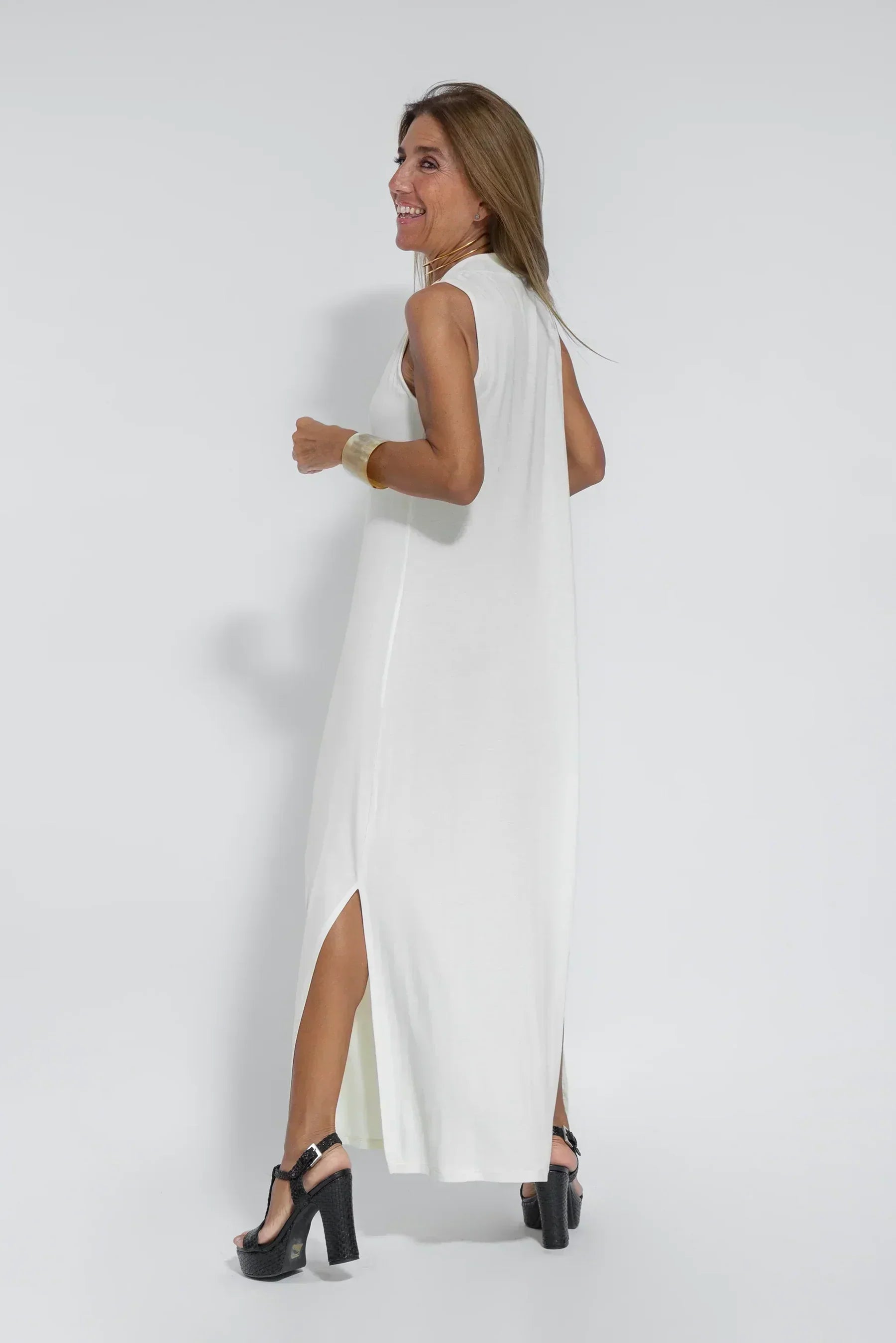 Vestido Esbelto Elevado Margarita con Chal Ocasional