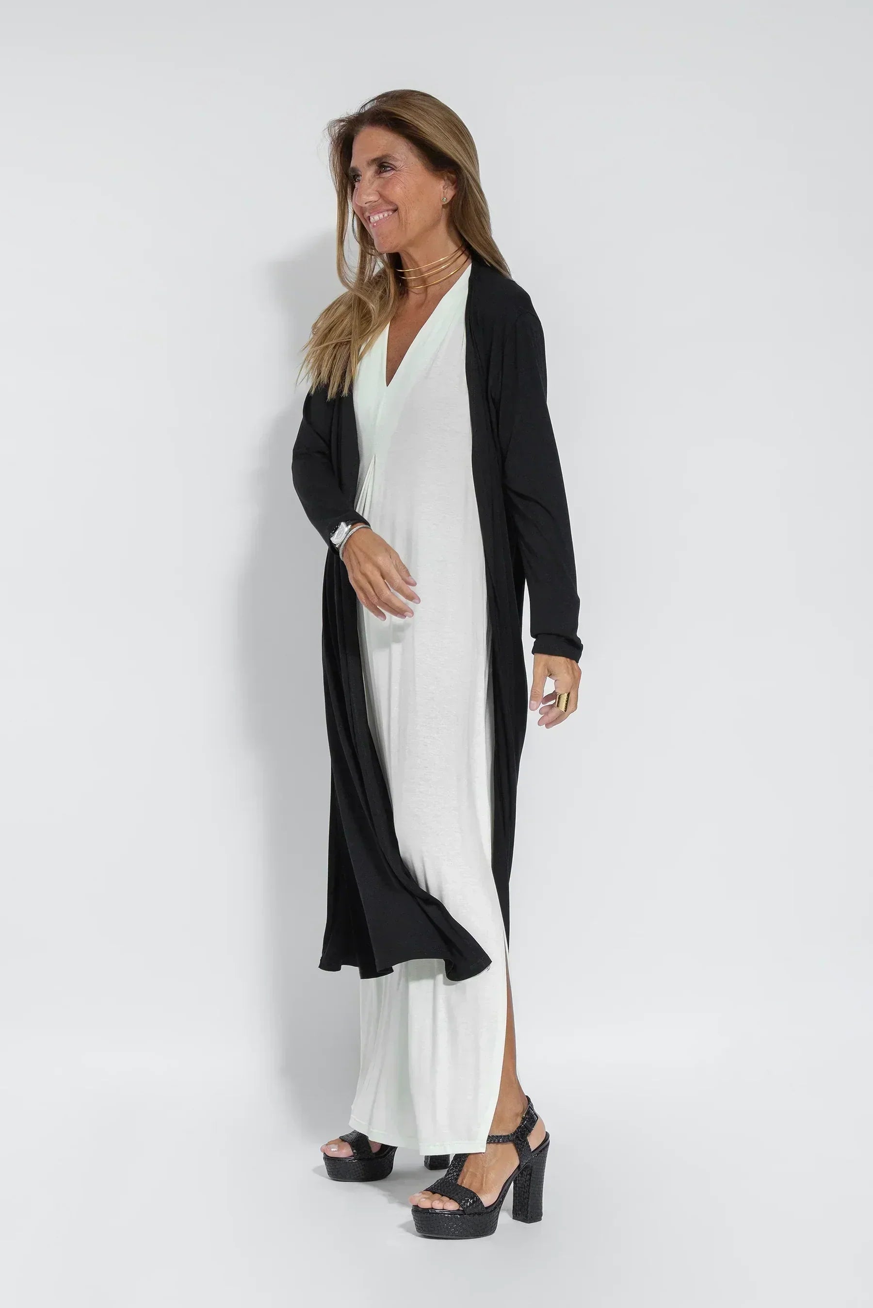Vestido Esbelto Elevado Margarita con Chal Ocasional